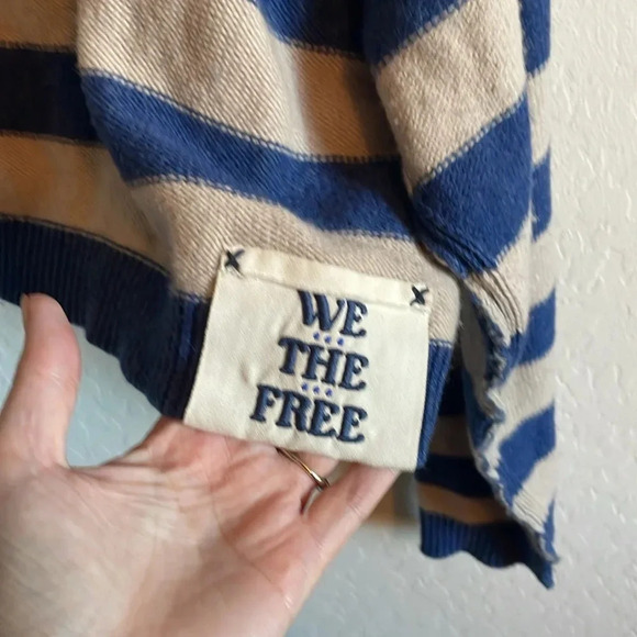 Free People Into the Blue Pullover Sweater M - Picture 7 of 8